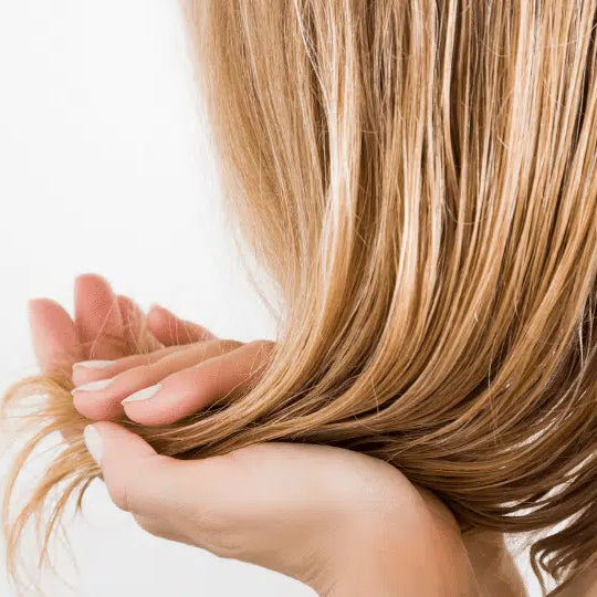 Nahrungsergänzungsmittel für das Haarwachstum, die wirksam sind: Biotin, Vitamin D und Schachtelhalm