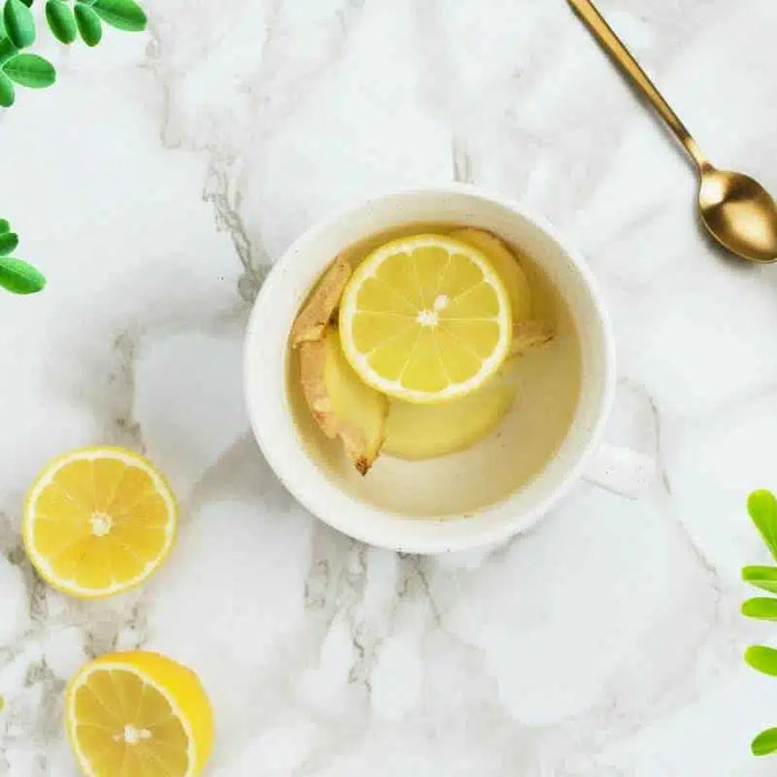Ingwer, Zitrone und Moringa Tee zur Verdauung und Gewichtsverlust